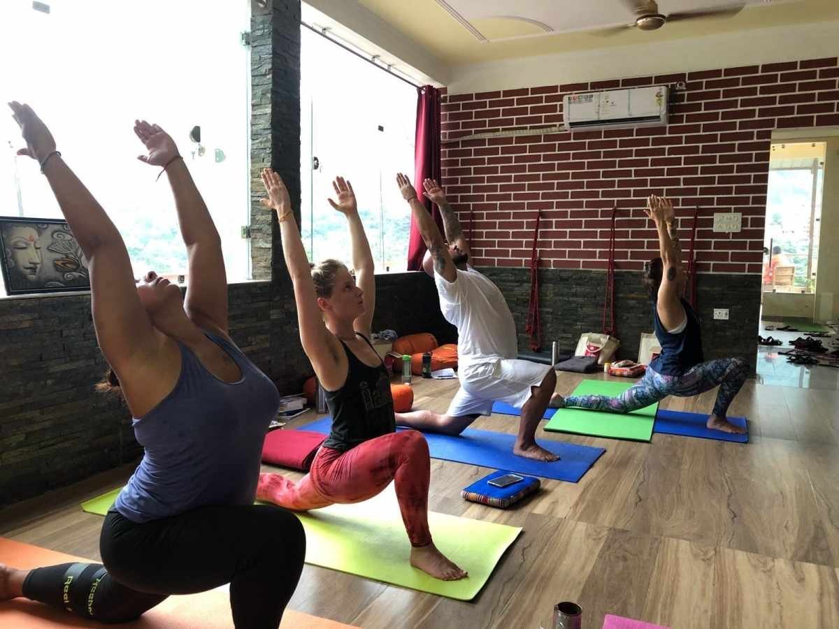 Daily yoga class_samadhi yoga ashram